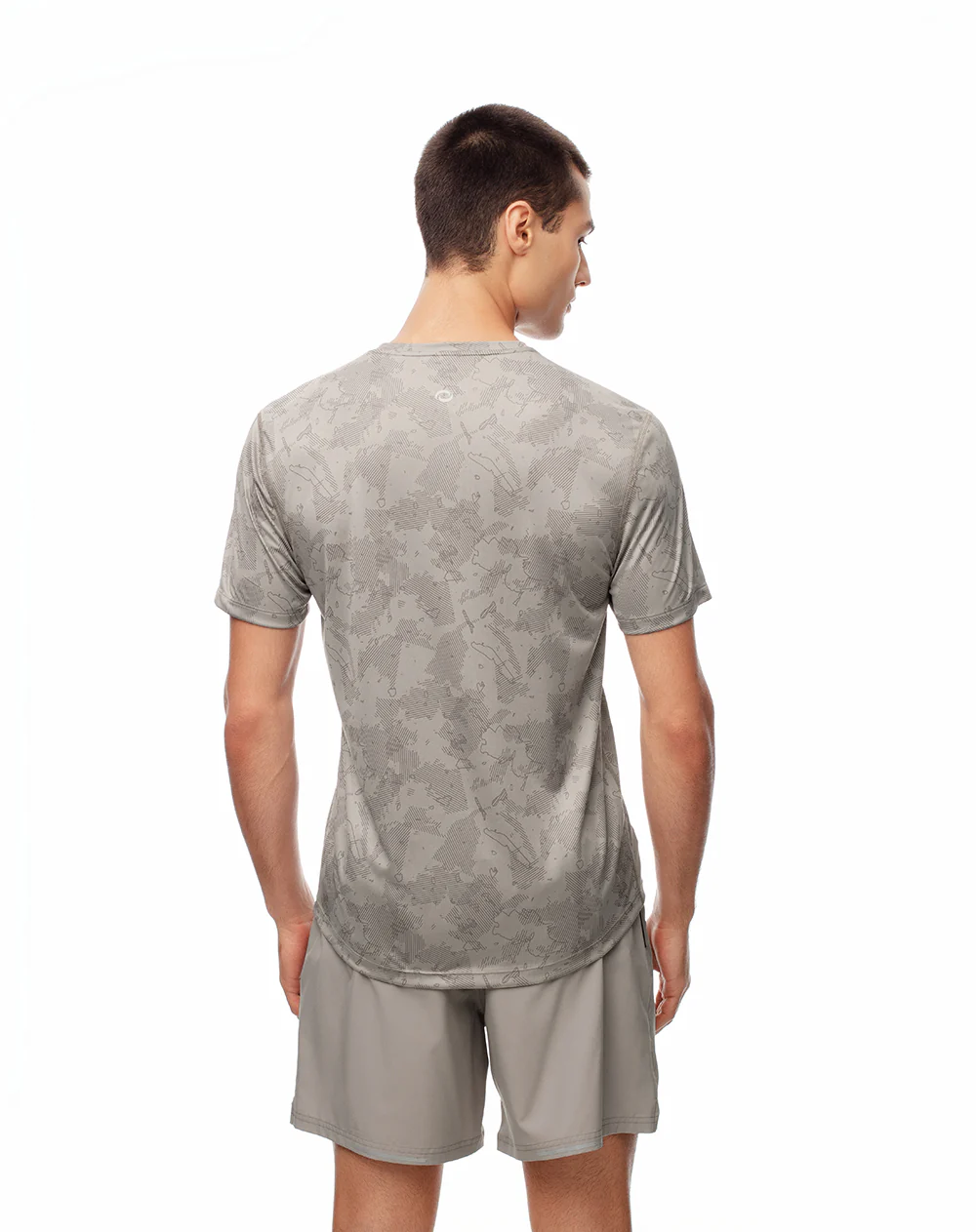 Camiseta deportiva control humedad café hombre - Image 3