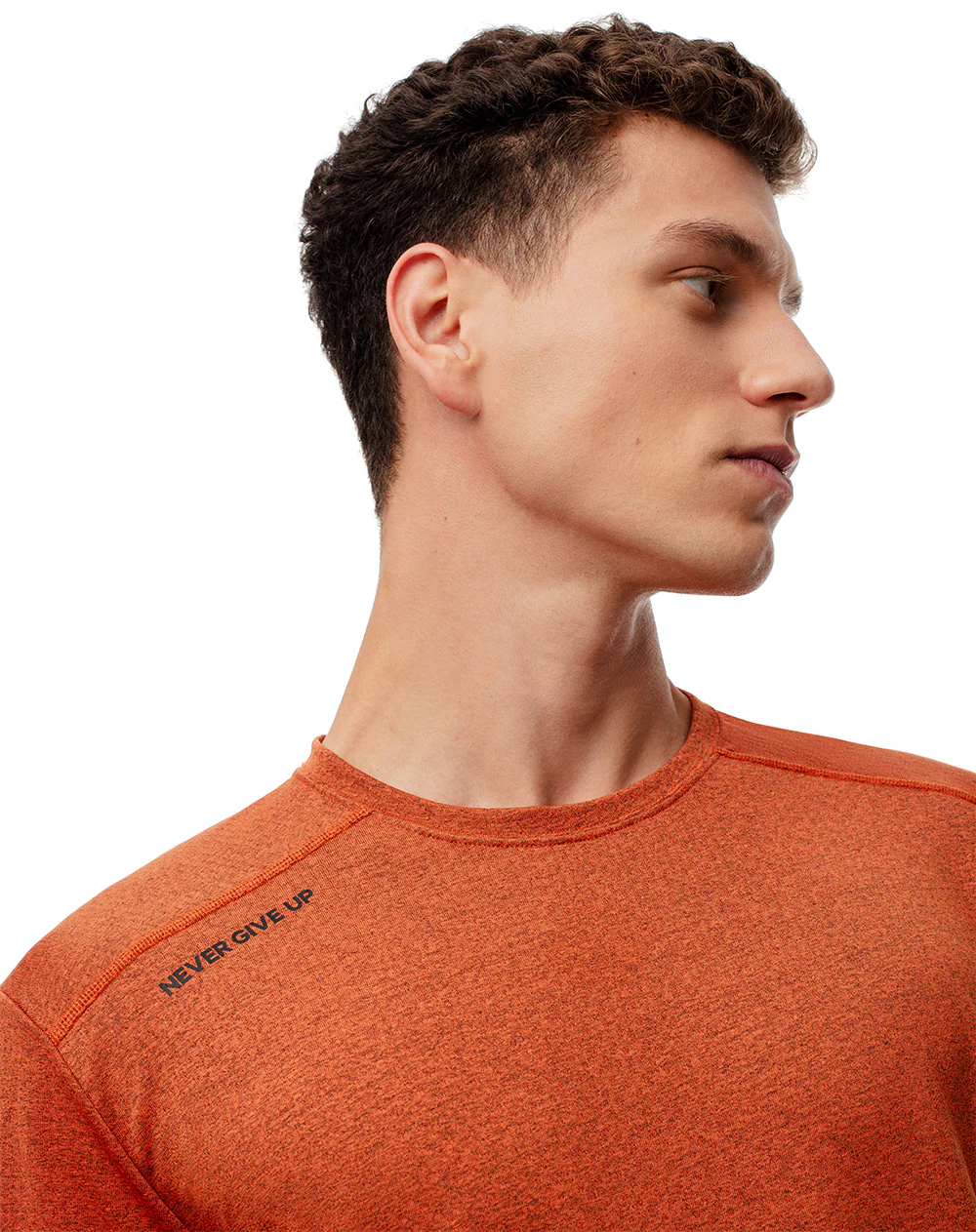 Camiseta deportiva control humedad naranja hombre - Image 3