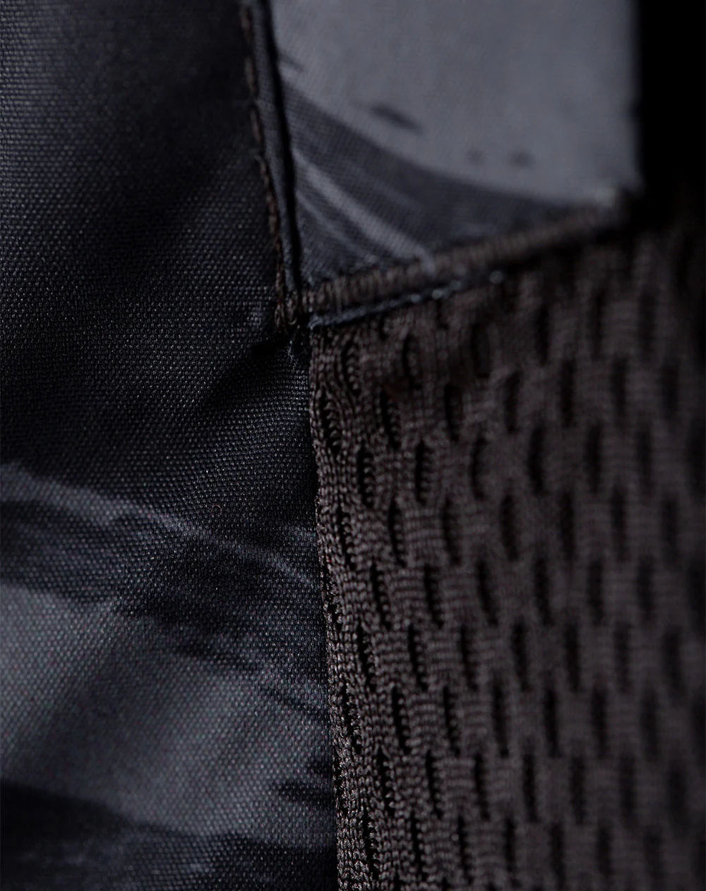 Pantaloneta deportiva secado rápido negra hombre - Image 8