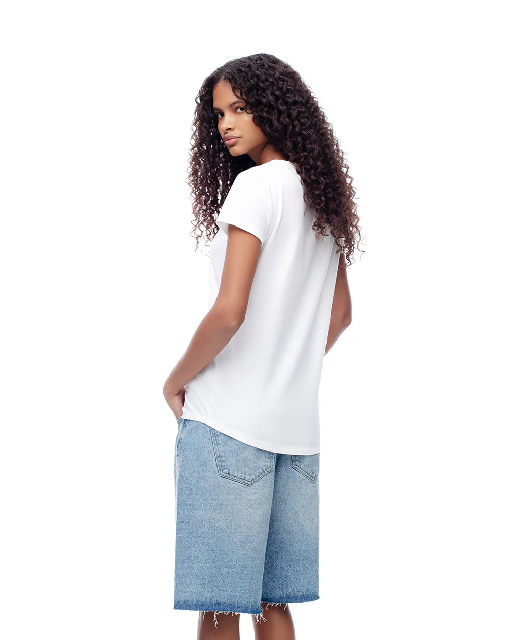Camiseta regular algodón blanca estampada mujer - Image 3