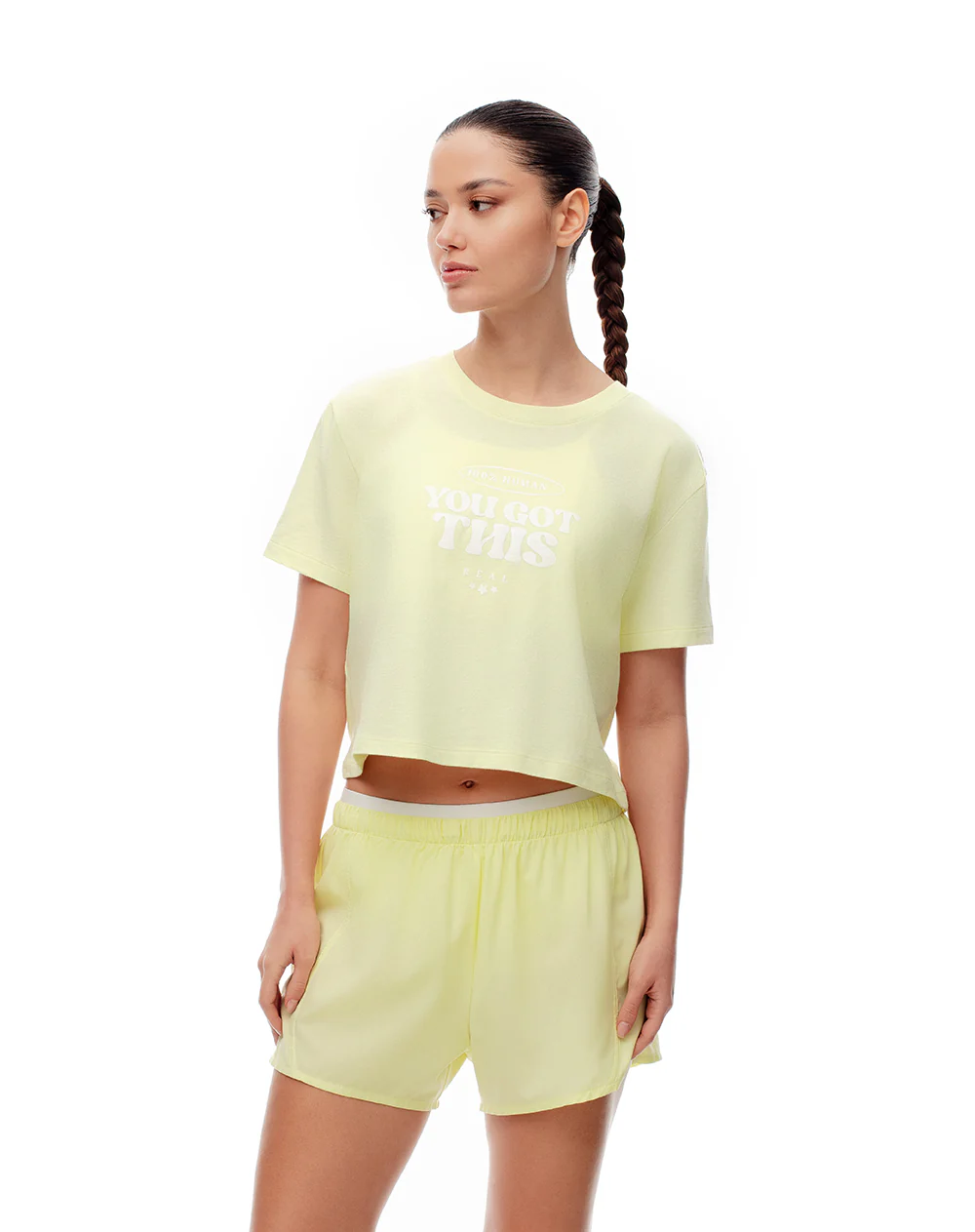 Camiseta crop regular algodón amarilla mujer