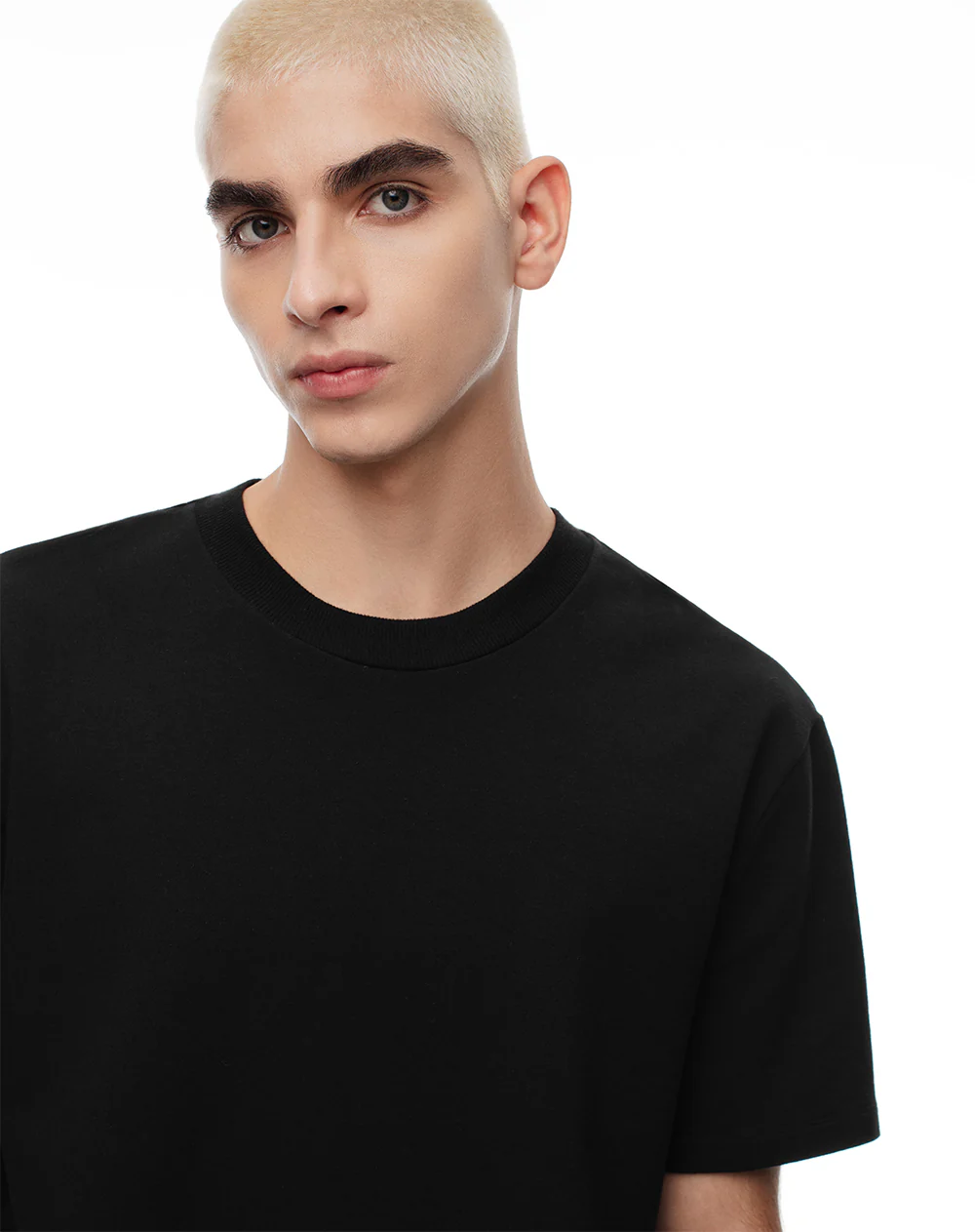 Camiseta oversize algodón negra hombre - Image 4