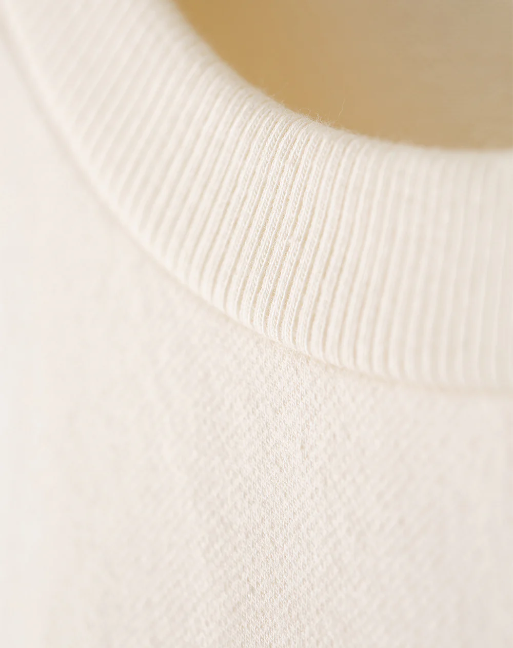 Camiseta oversize algodón vainilla hombre - Image 6