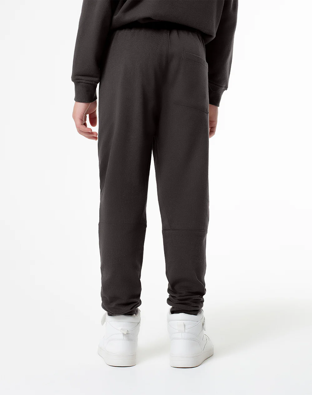 Jogger regular negro niño - Image 2