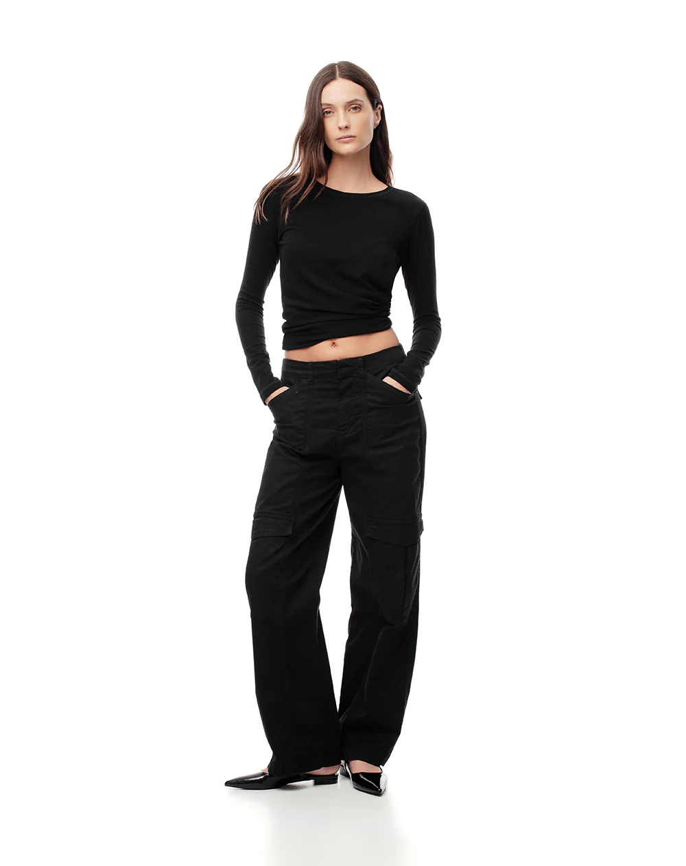 Pantalón cargo tiro medio algodón negro mujer