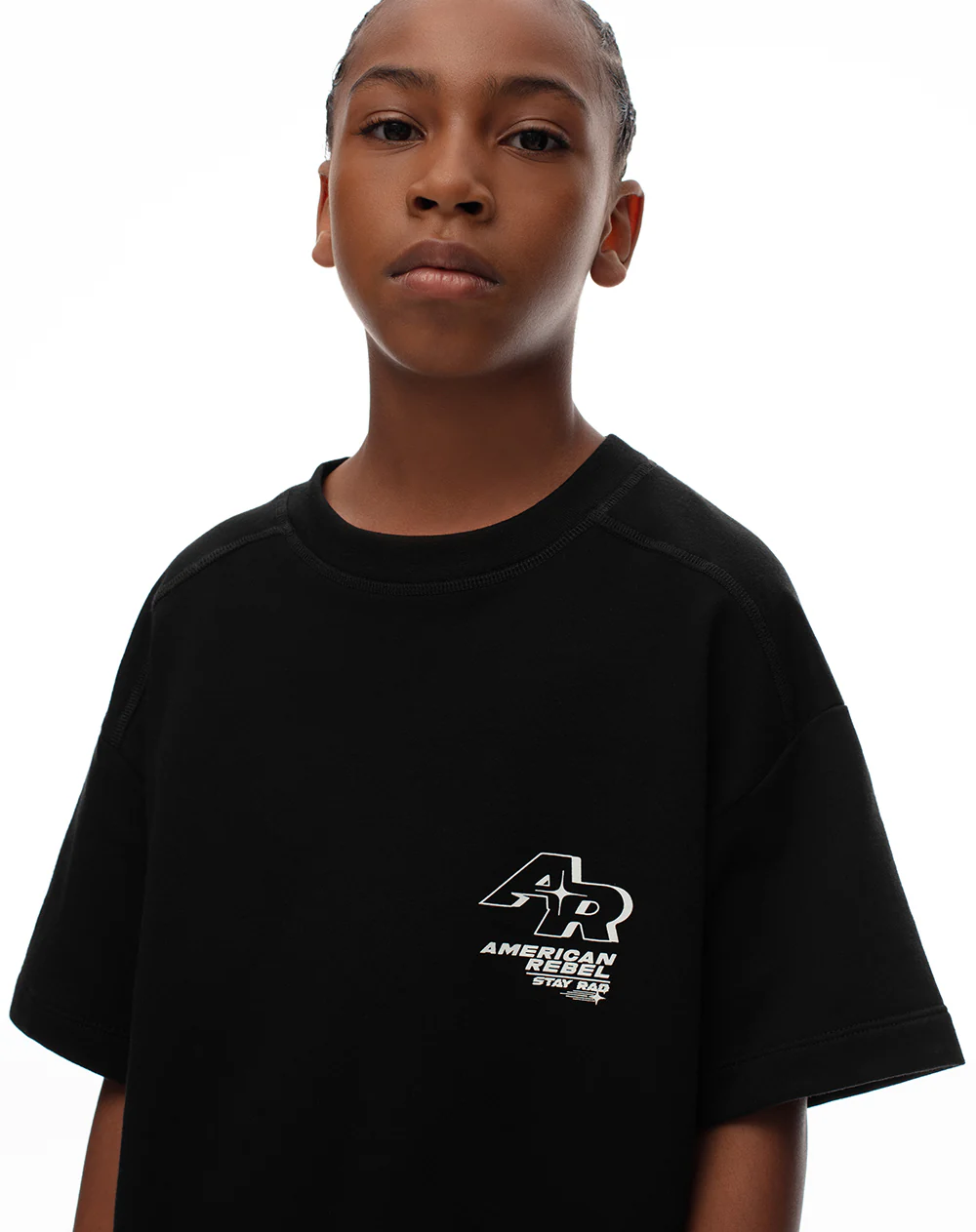 Camiseta oversize algodón negra estampada niño - Image 4
