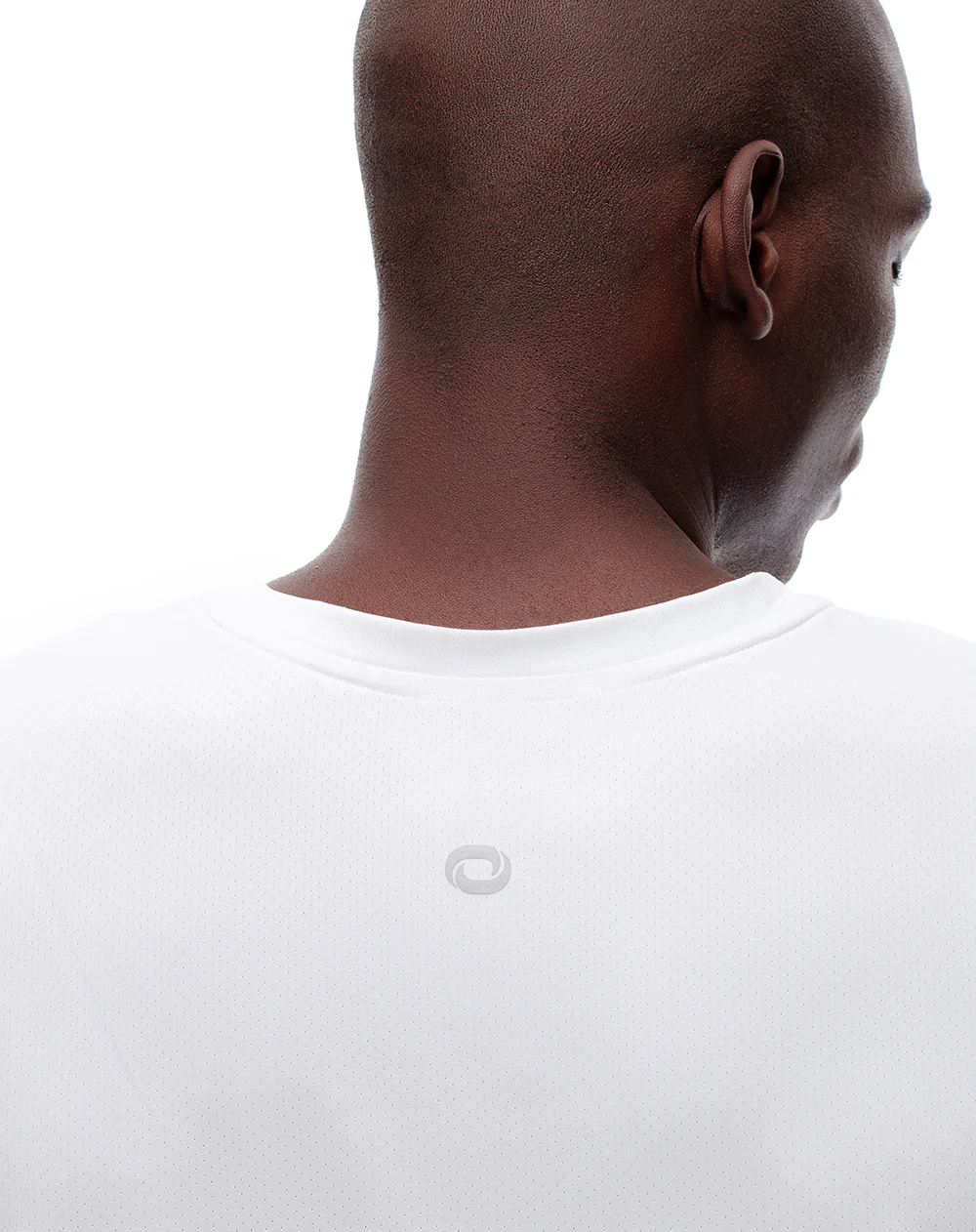 Camisilla deportiva antibacterial blanca hombre - Image 5