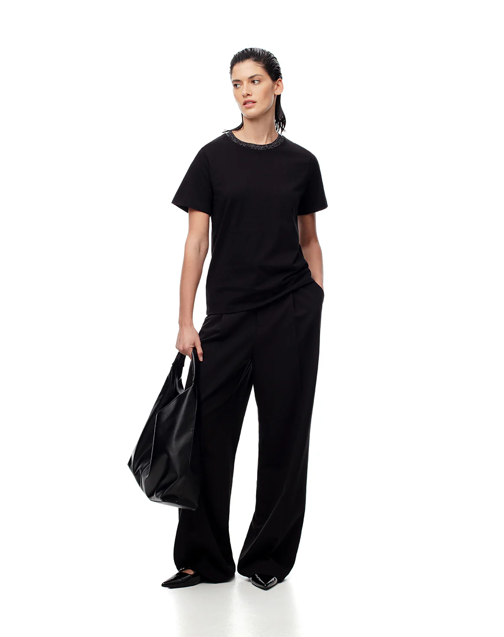 Camiseta regular algodón negra mujer - Image 4