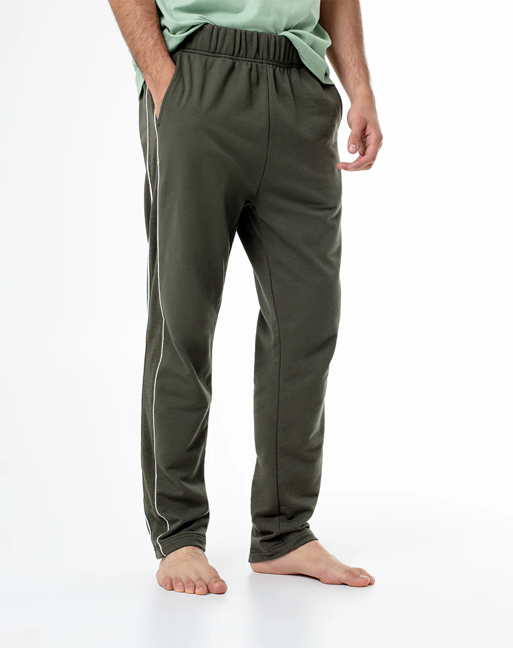 Pantalón relax algodón verde hombre - Image 4