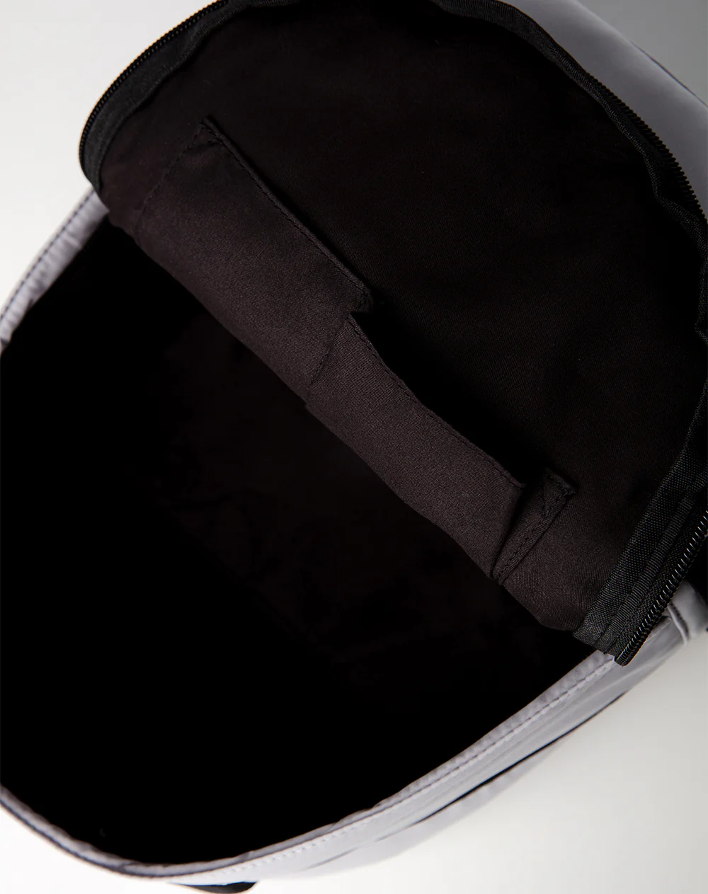 Morral acolchado gris niño - Image 4