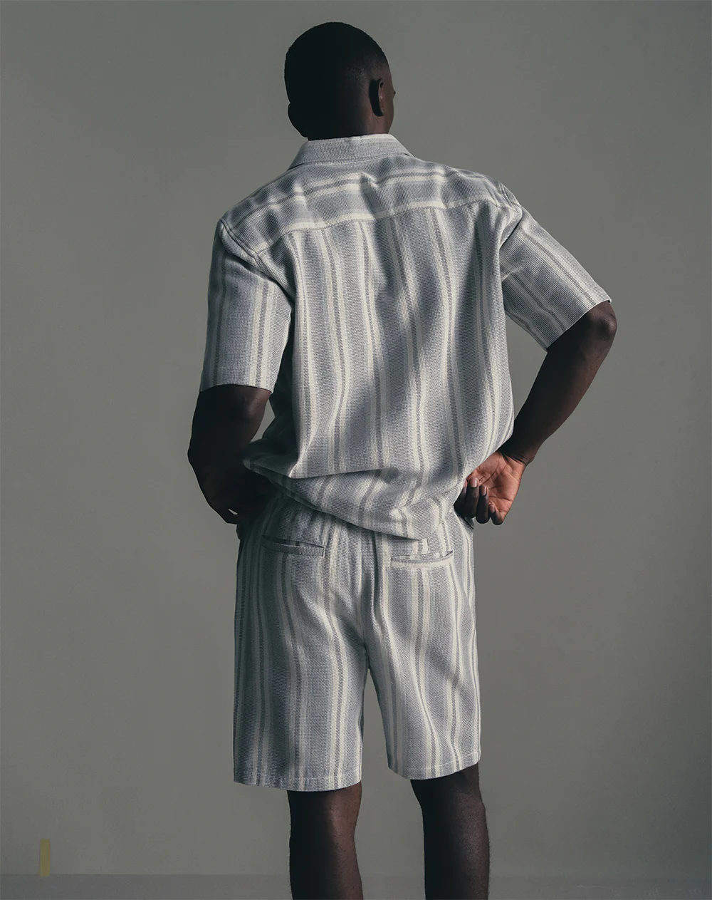 Bermuda regular algodón rayas hombre - Image 3