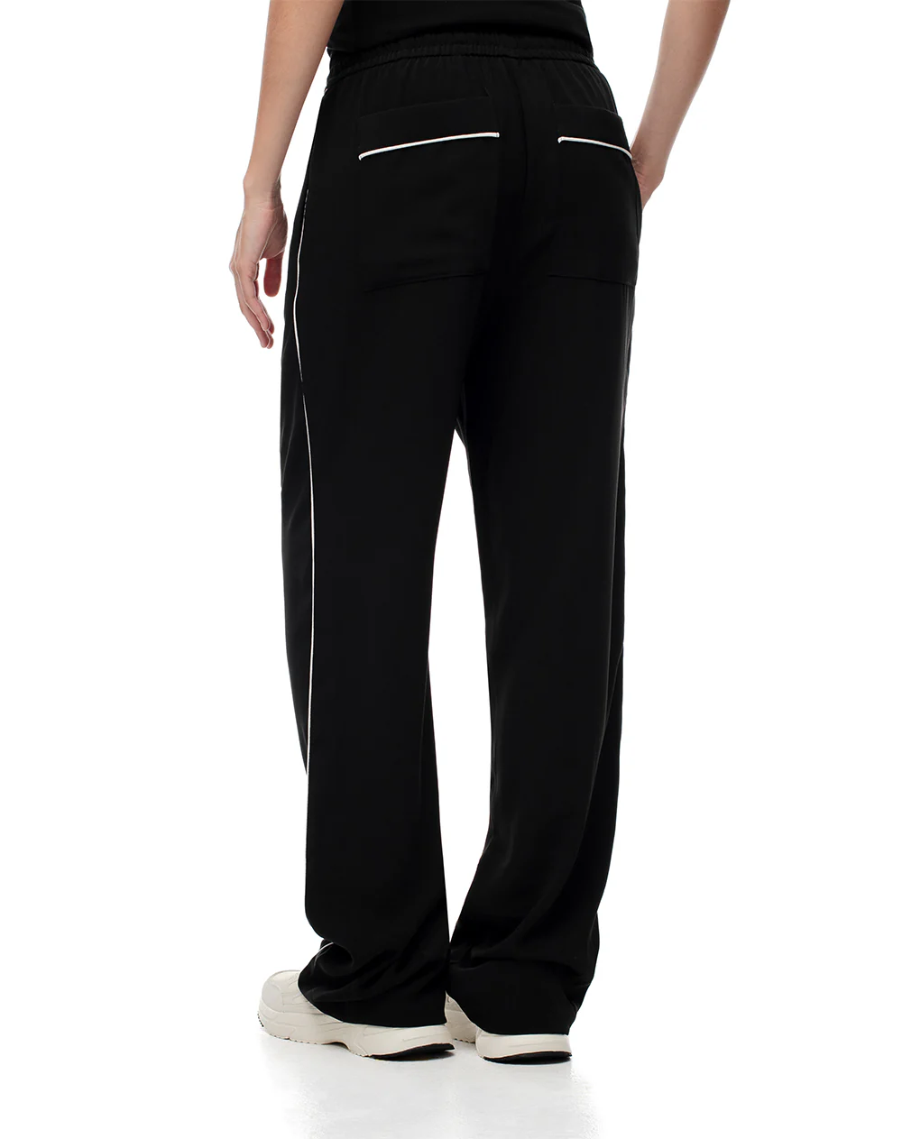 Pantalón tiro alto liviano negro mujer - Image 5