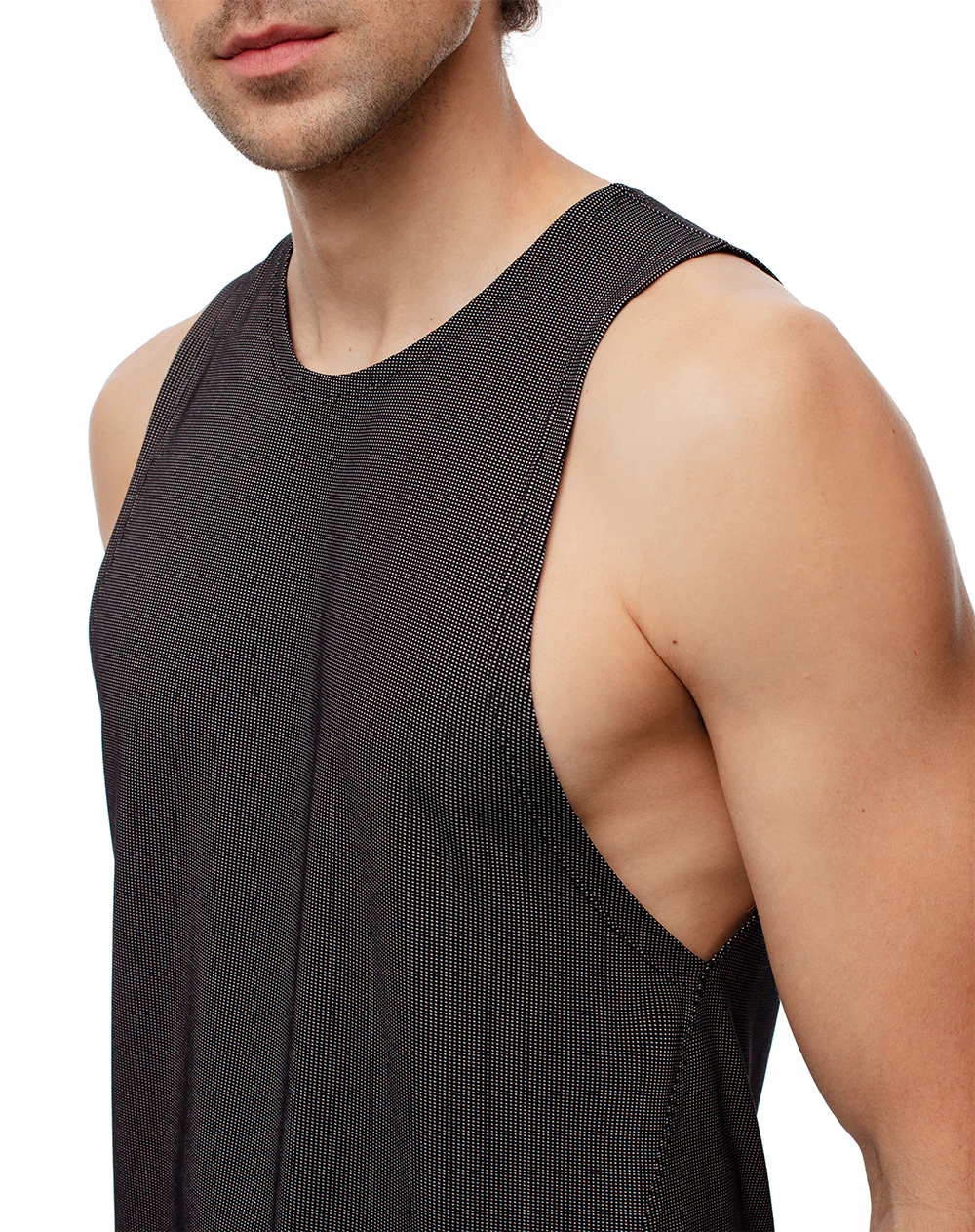 Camisilla deportiva antibacterial negra hombre - Image 4