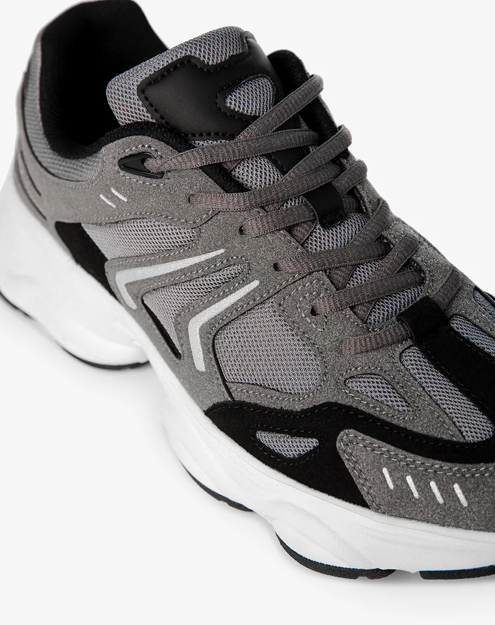 Tenis deportivos grises hombre - Image 6