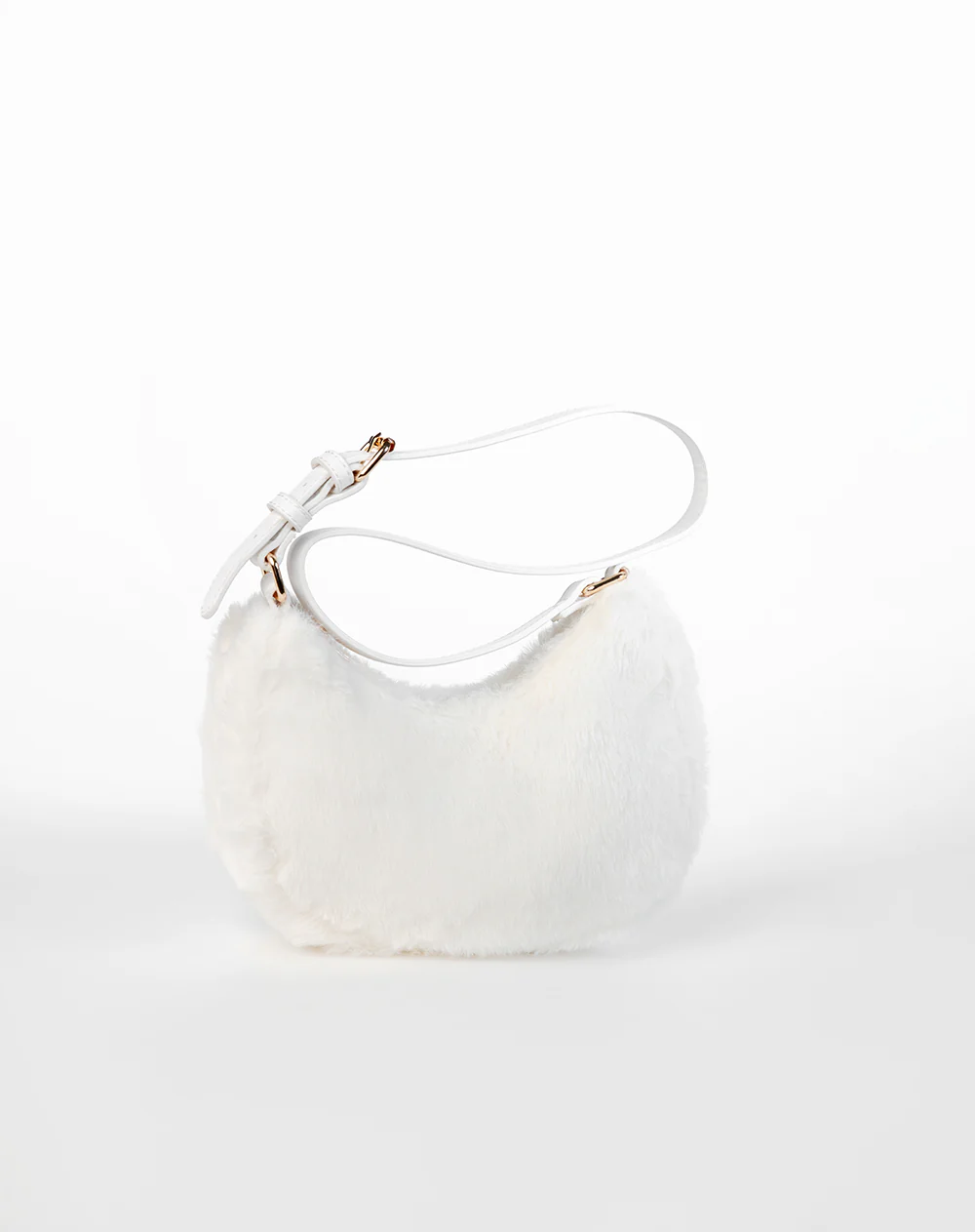 Bolso tipo baguette textura peluche blanco niña - Image 3