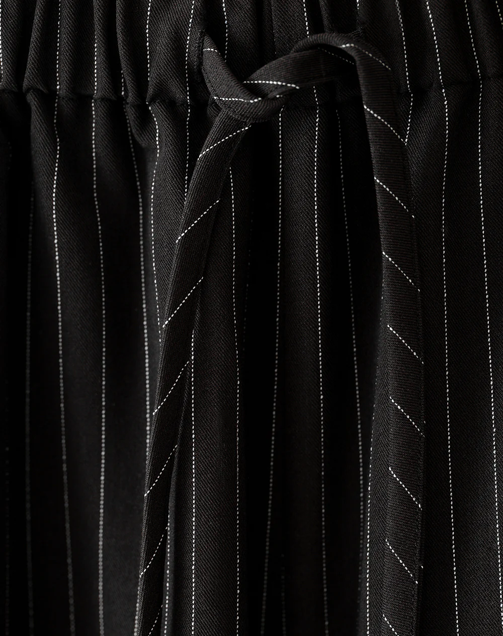 Pantalón wide leg tiro alto negro rayas mujer - Image 7