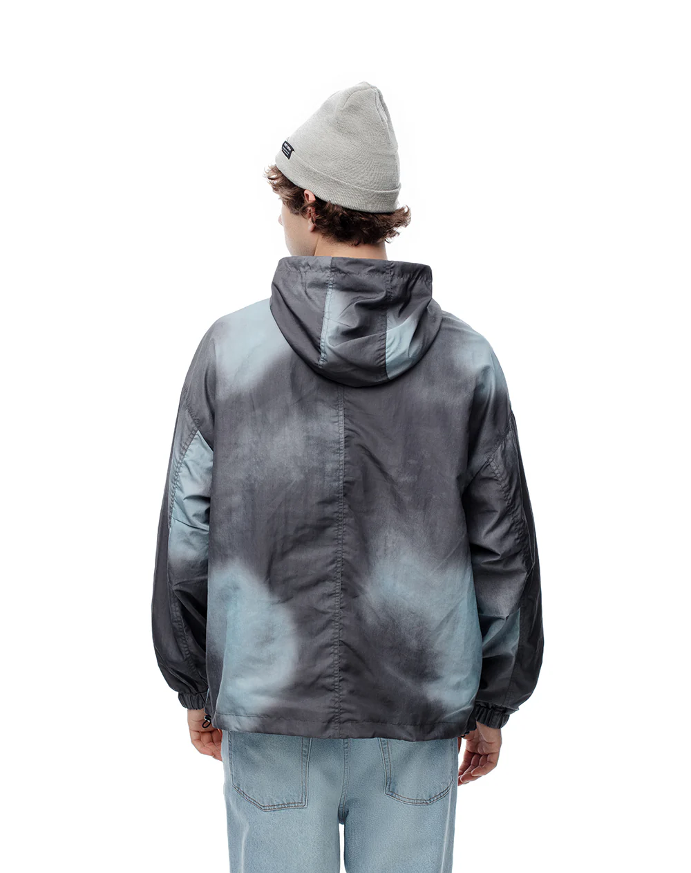 Chaqueta liviana utilitaria estampada hombre - Image 2