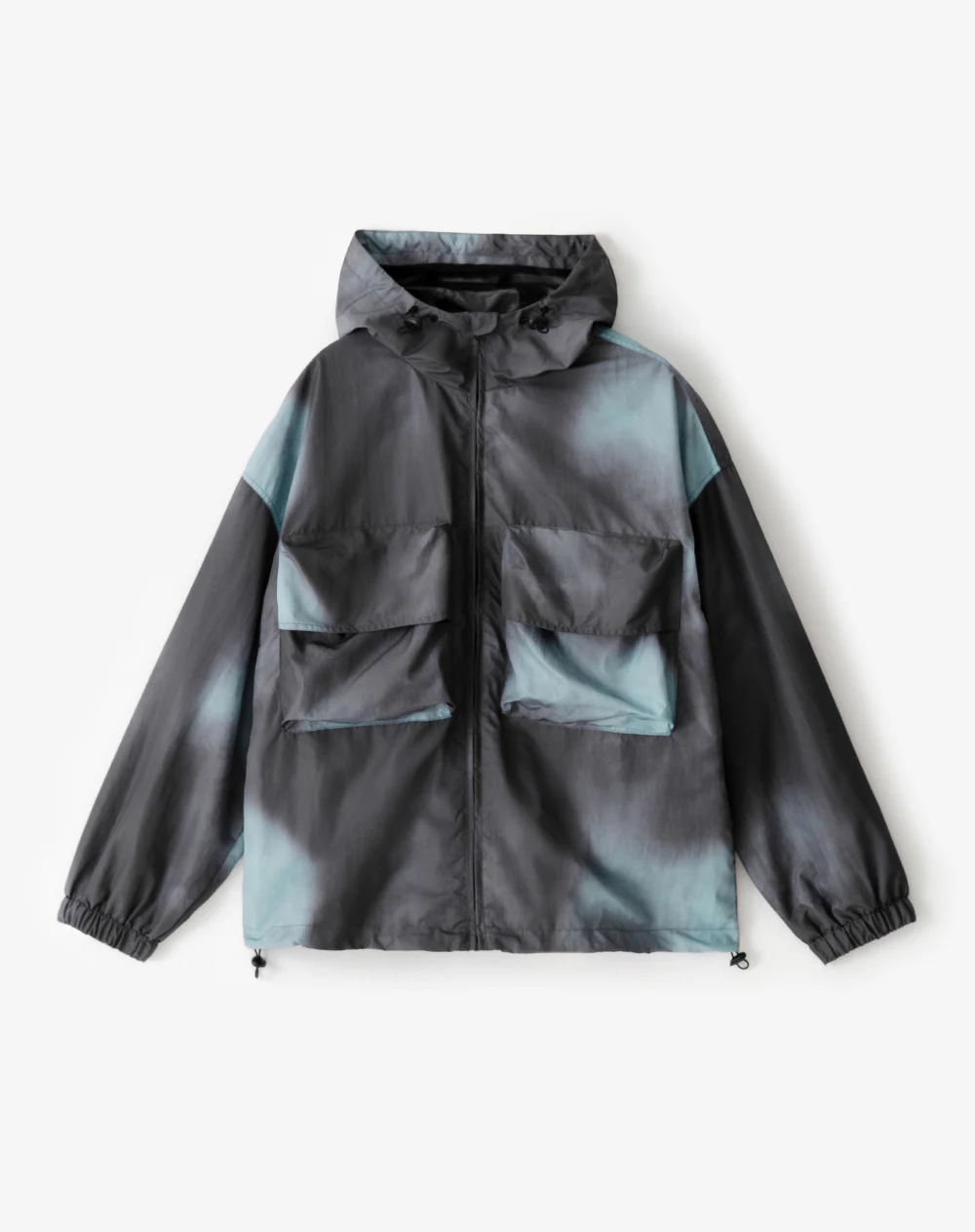 Chaqueta liviana utilitaria estampada hombre - Image 7