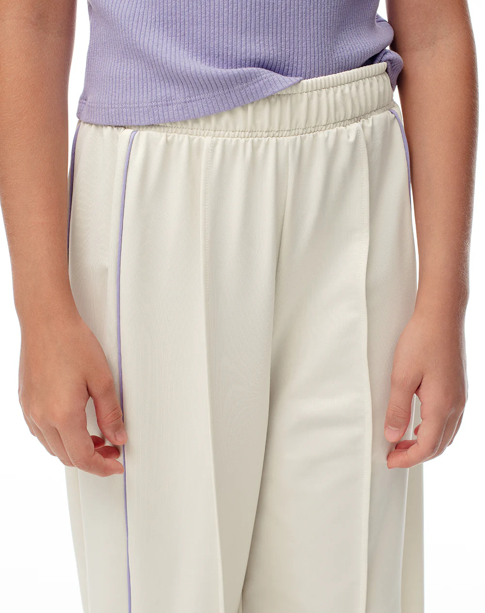 Pantalón tiro medio bota ancha crema niña - Image 5