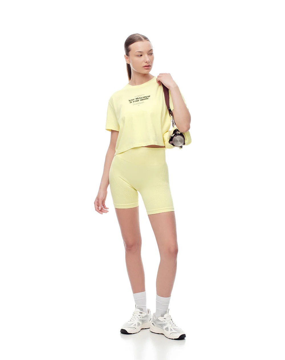 Biker deportivo seamless amarrillo mujer - Image 4