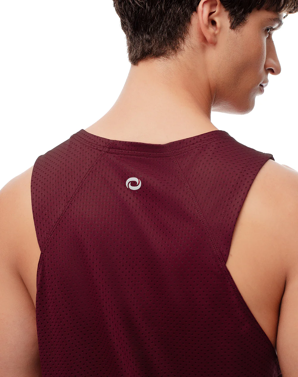 Camisilla deportiva antibacterial vinotinto hombre - Image 5