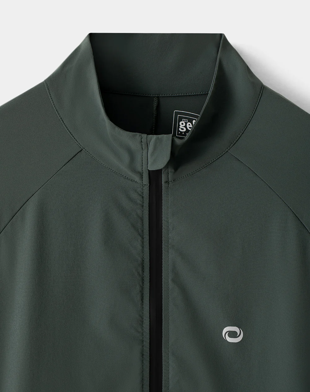 Chaqueta rompevientos verde hombre - Image 7