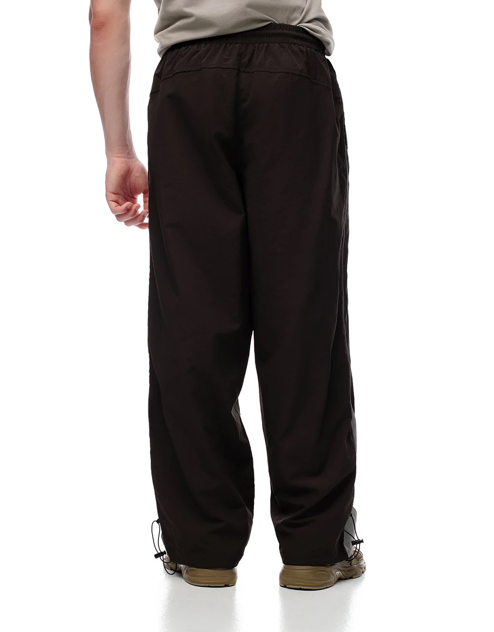 Pantalón deportivo secado rápido café hombre - Image 3