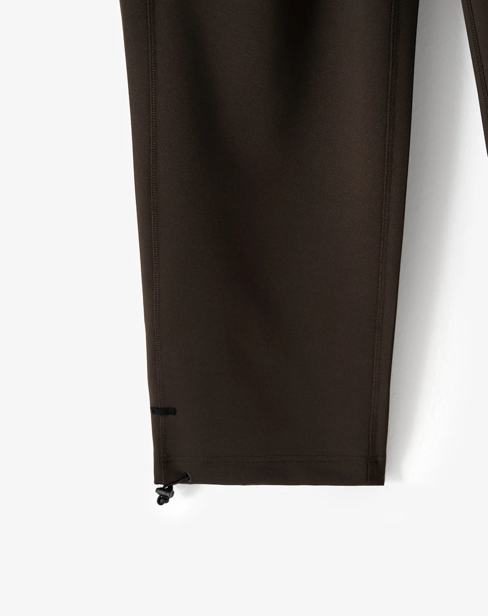 Pantalón relax secado rápido chocolate hombre - Image 10