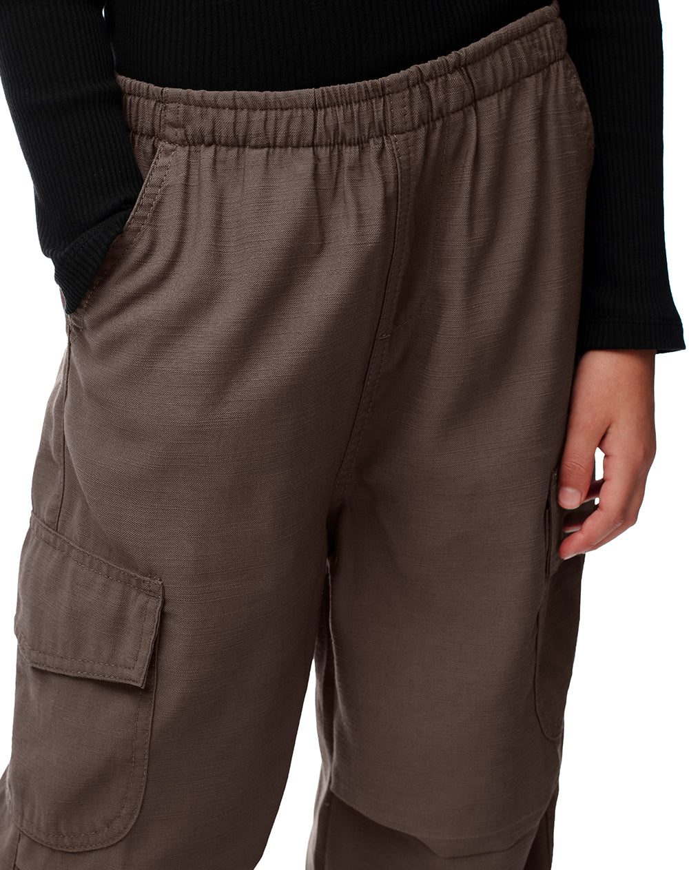 Jogger cargo tiro medio café niña - Image 4