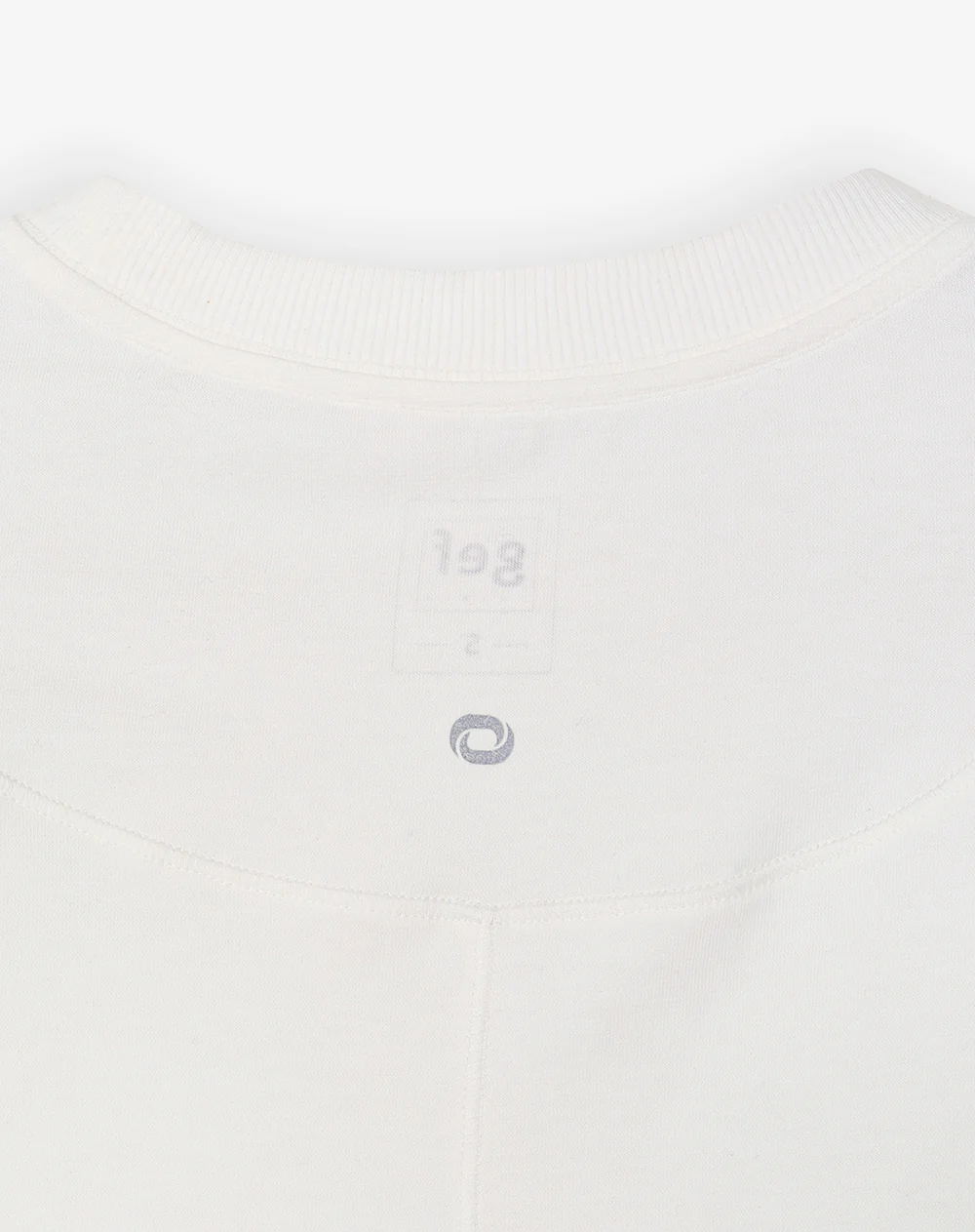 Camiseta holgada cruda mujer - Image 7